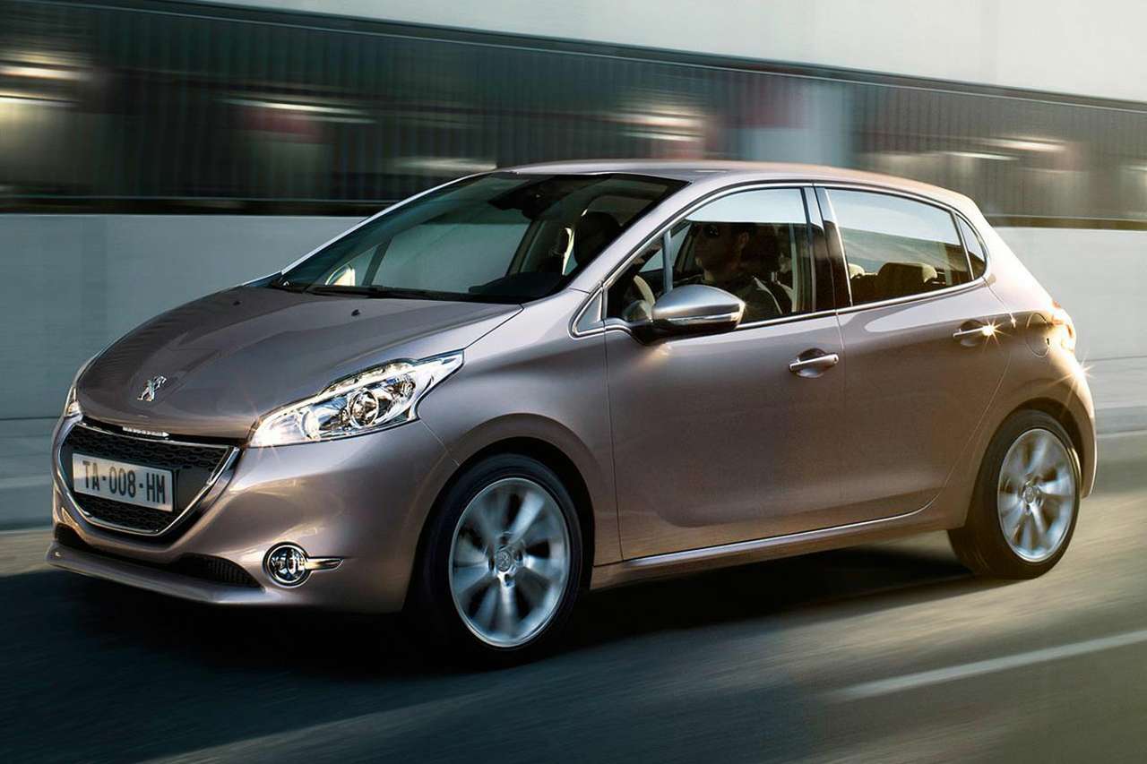 Peugeot 208 показали до премьеры