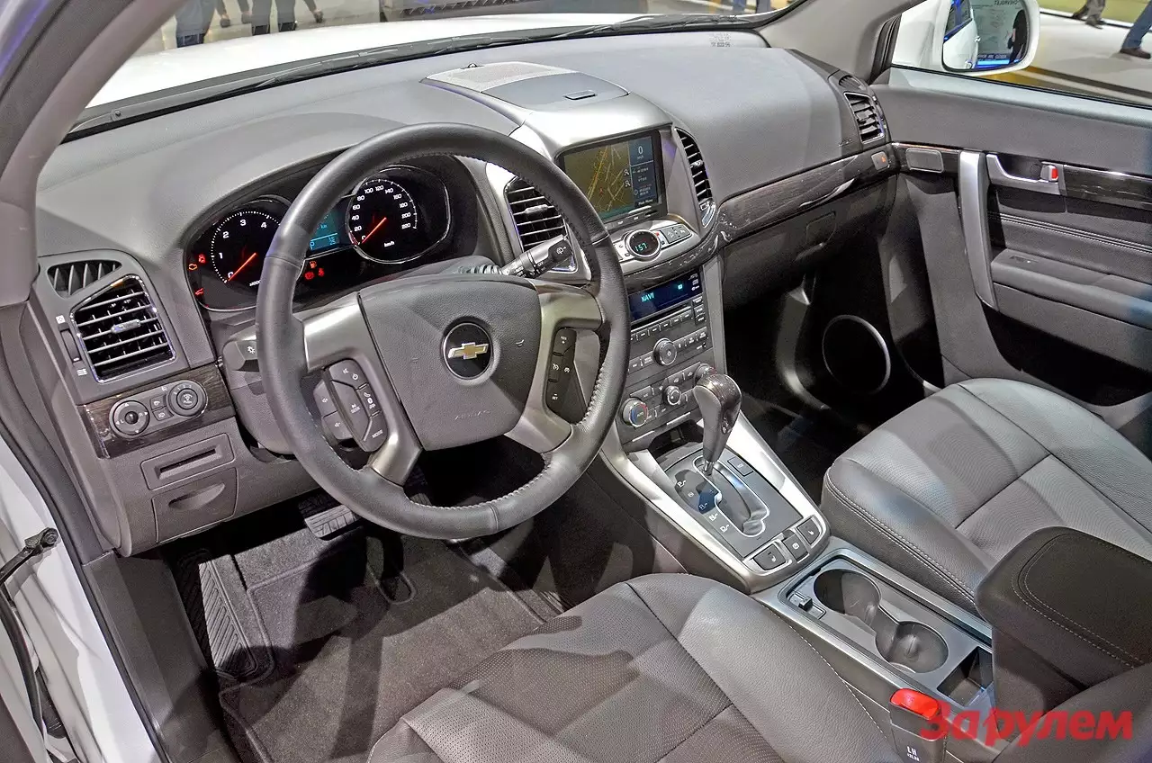 Chevrolet captiva салон