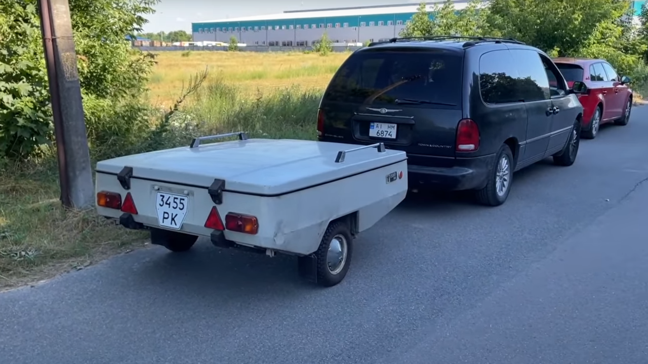 Нашли «капсулу  времени» — советский прицеп-палатку Скиф