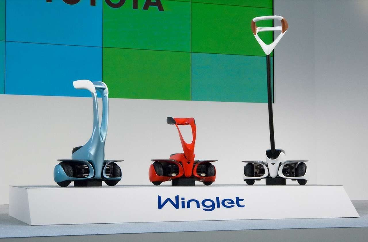 Toyota вывела на улицы конкурента Segway 