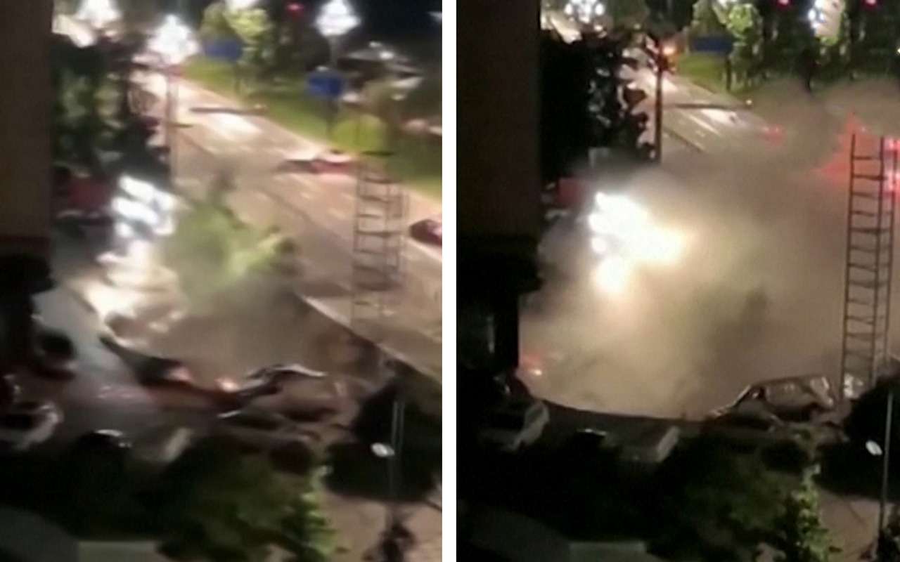 Земля разверзлась и поглотила 21 автомобиль (видео)