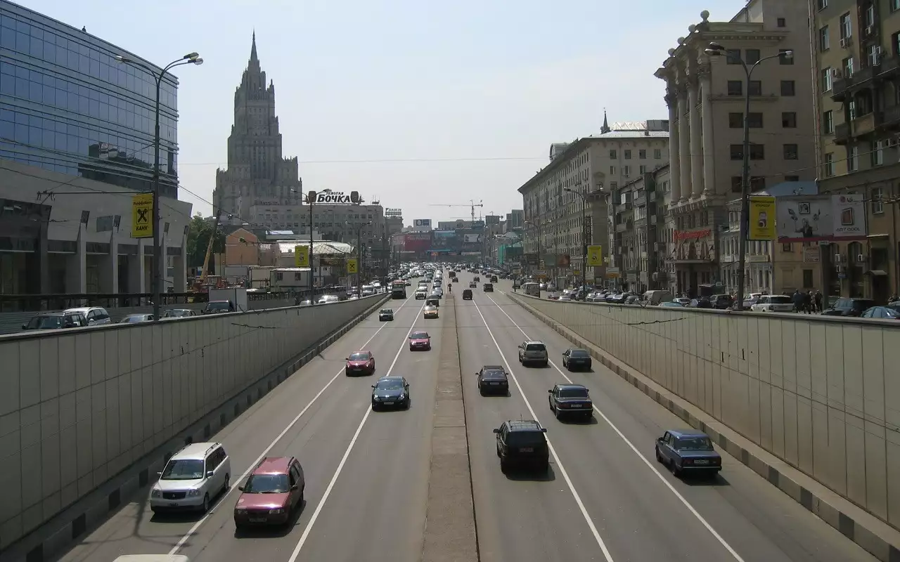 Движение по Садовому кольцу  ограничат