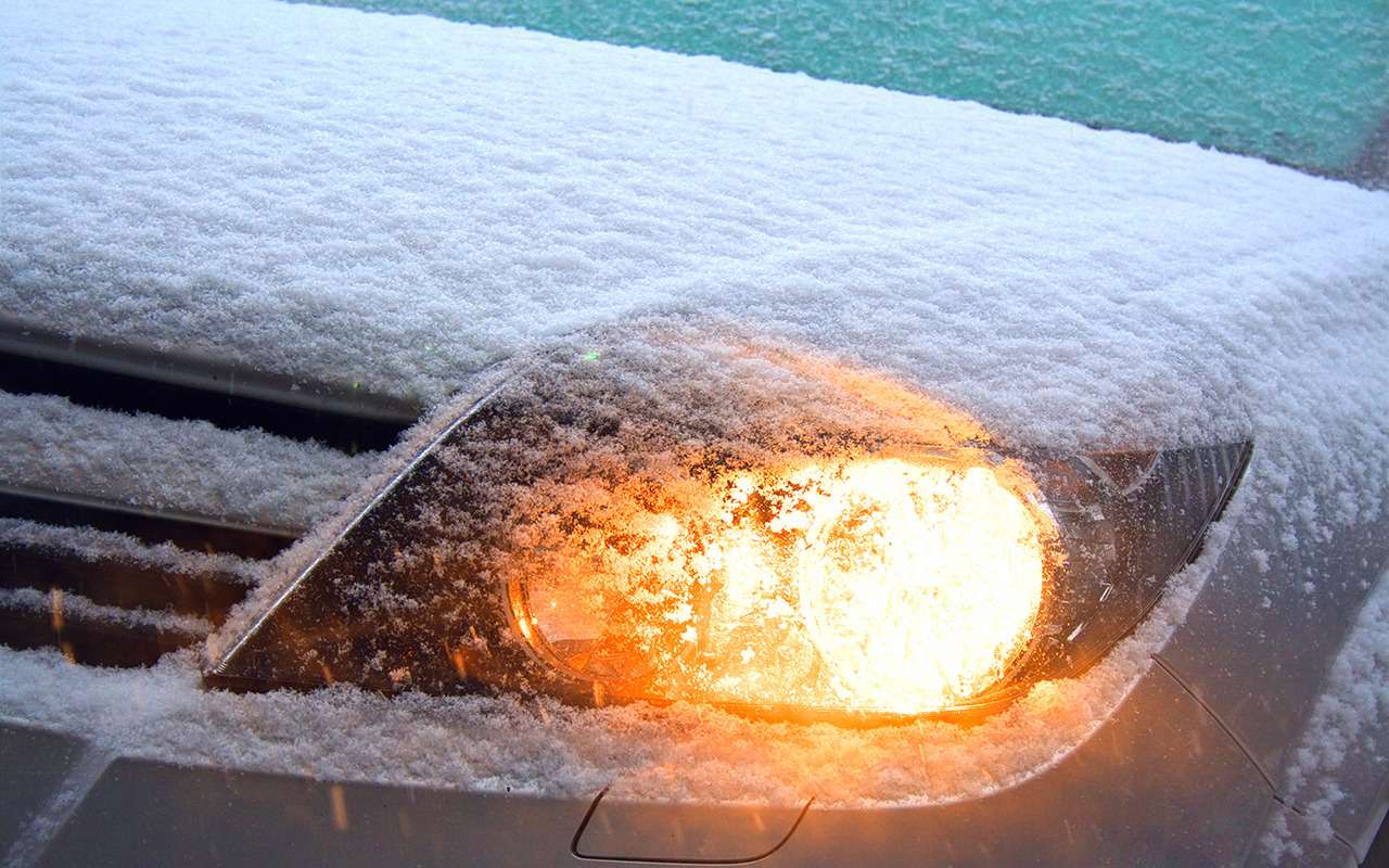 Этот способ без проблем заведет двигатель автомобиля в сильный мороз — советует эксперт