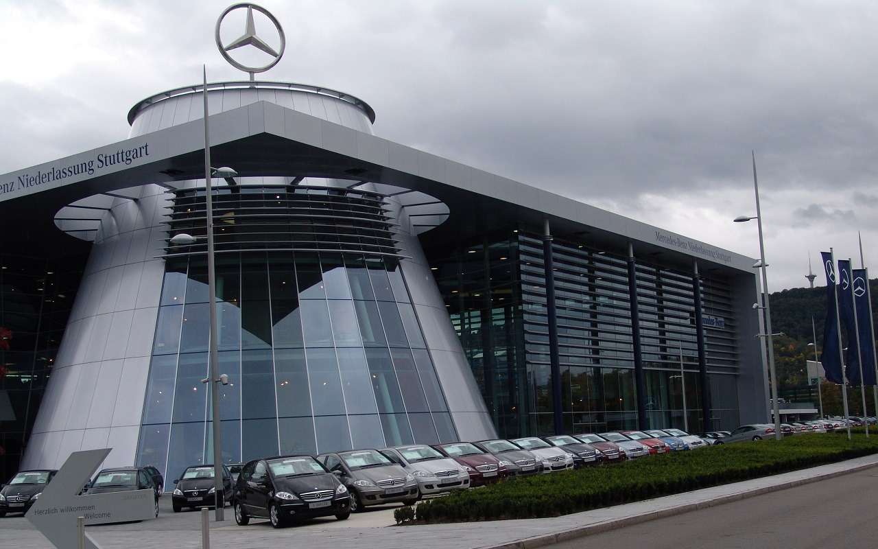 Сеть из 80 салонов Mercedes-Benz может быть передана в одни руки