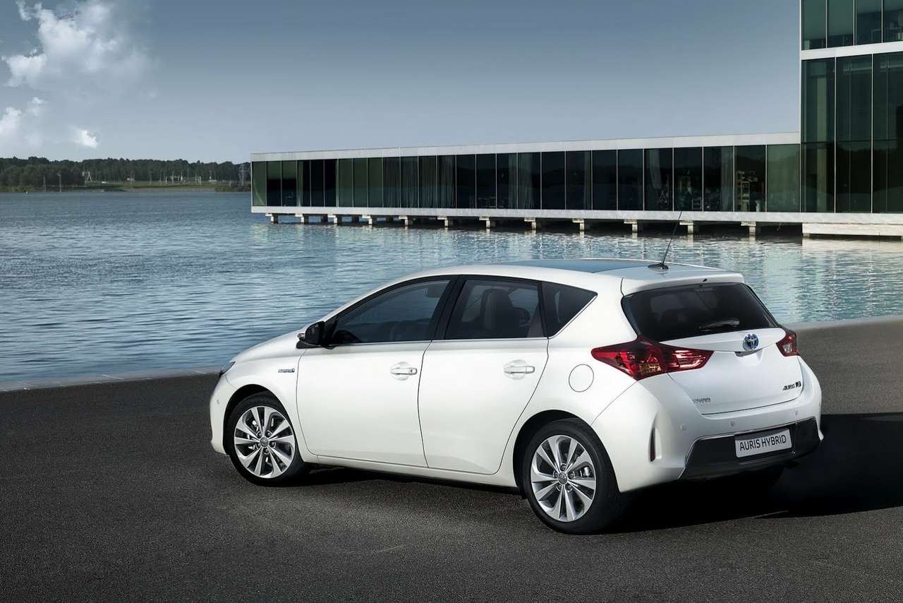 Универсал Toyota Auris дебютирует в Париже