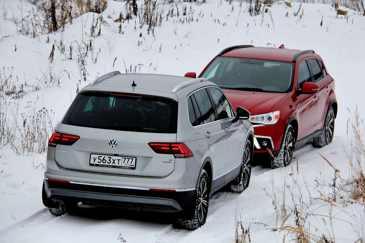 VW Tiguan против Mitsubishi ASX: наезд на красненького