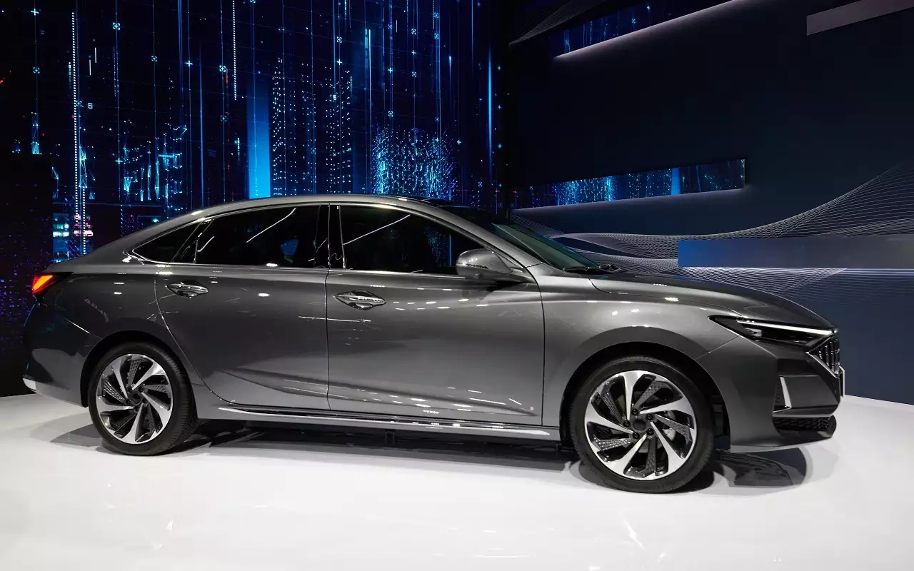 Так представляли первенца нового модельного ряда в 2024-м – седан Volga C40