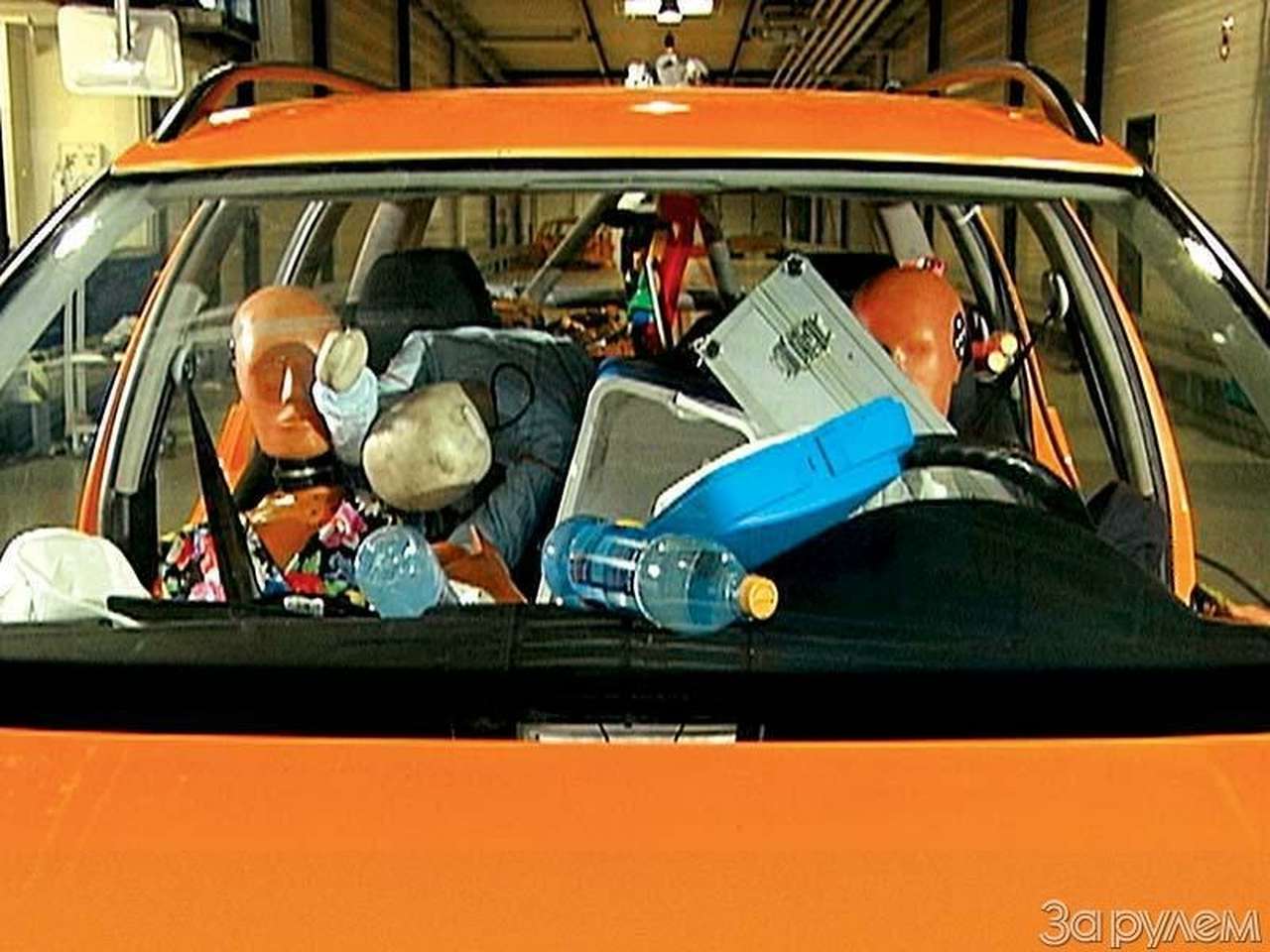 Nissan смотрит вдаль