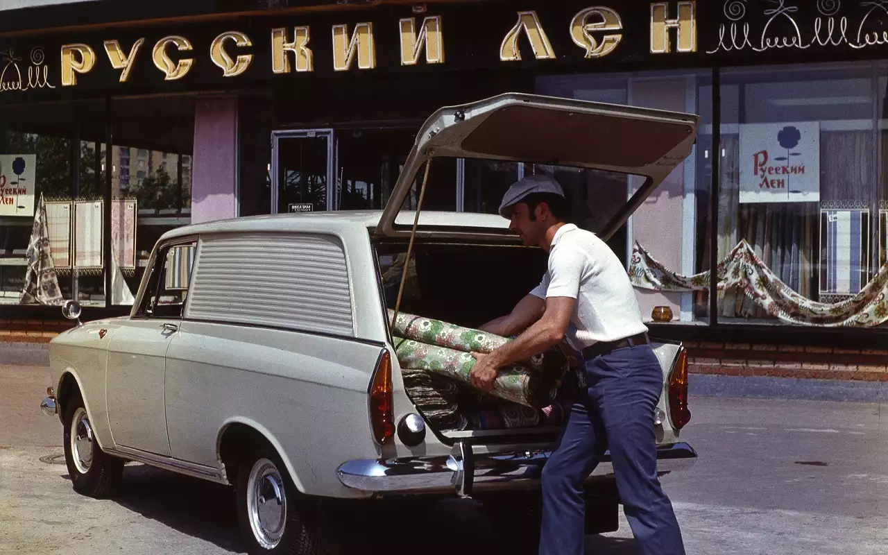 Фургоны Москвич-433 и 434 часто называли Стиралками.