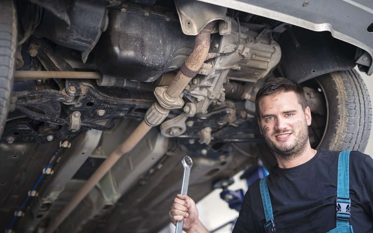 Заменить или отремонтировать — что делать, если в автомобиле сломался резонатор