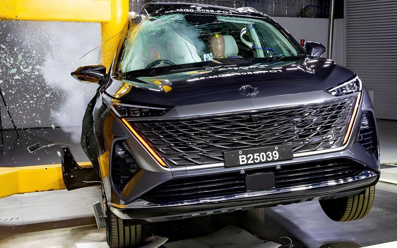 Будущий Москвич М90 разбили в краш-тесте — есть результаты!