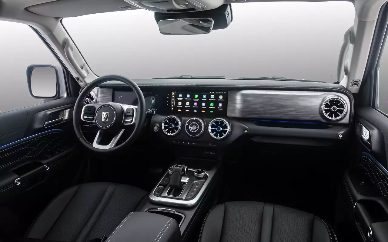 Интерьер Tank 300