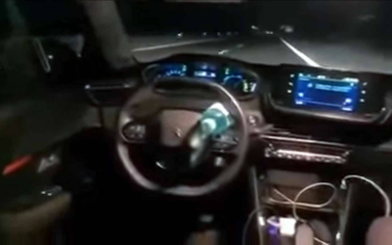 Обман систем безопасности закончился в кювете – видео