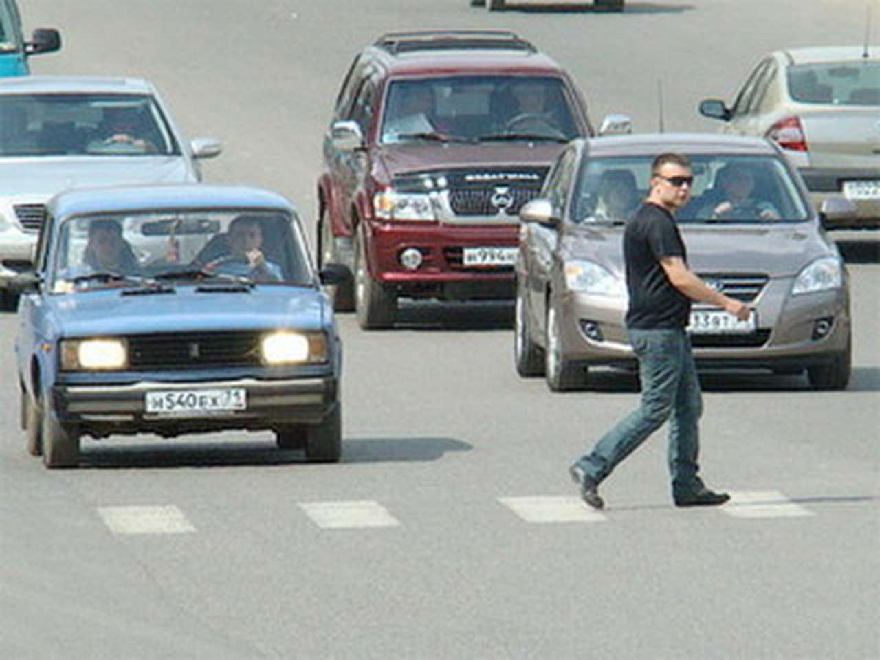 ГИБДД раскрасит зебру