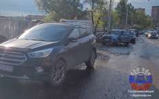 В Красноярске водитель грузовика «Урал» протаранил 9 автомобилей