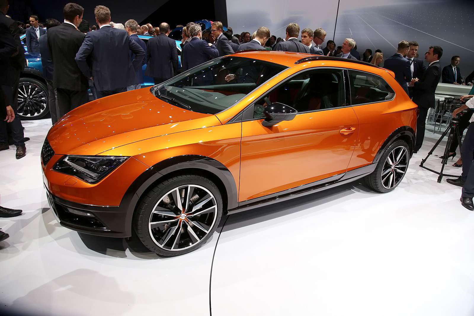 Автомобиль Seat Leon: новости, обзор, машина Сеат Леон — комплектации,  разные поколения, характеристики Seat Leon — сайт За рулем www.zr.ru