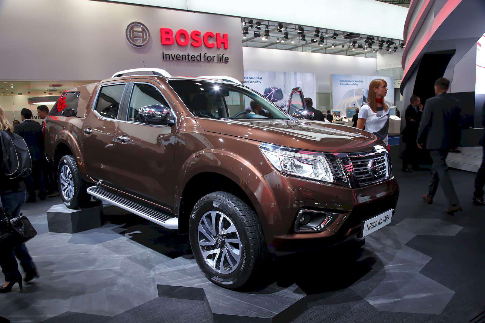 Автомобиль Nissan Navara: новости, обзор, машина Ниссан Навара — разные  поколения, характеристики, комплектации Nissan Navara — сайт За рулем  www.zr.ru