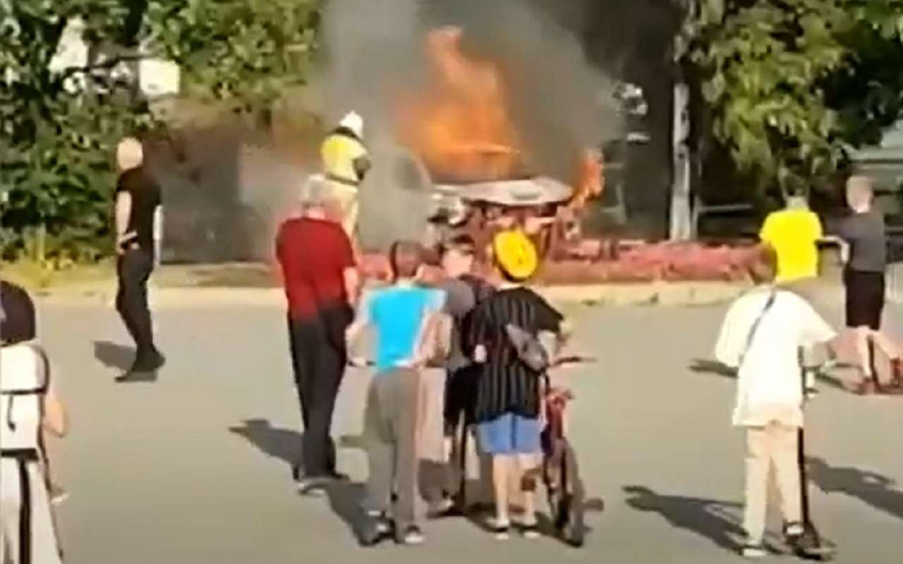 Лада Веста загорелась на ходу (видео)