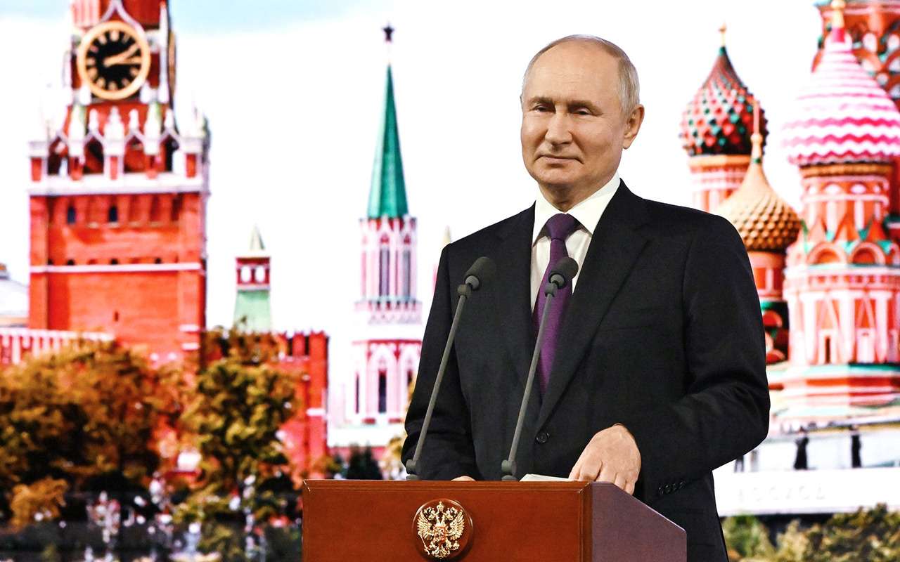 «За рулем» поздравляет Президента РФ с днем рождения!