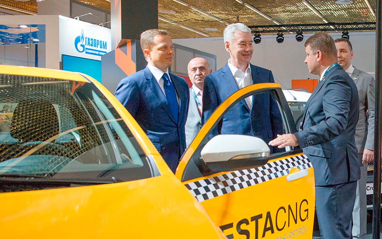 Москва хочет запретить работу таксистов с иностранными правами