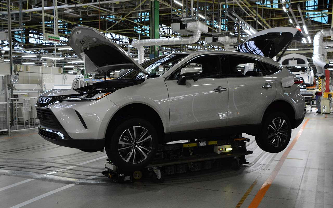 Toyota остановила производство на шести заводах