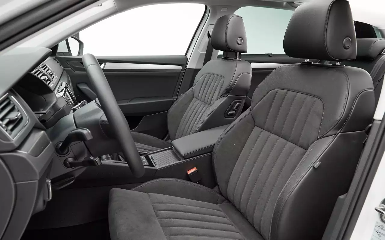 Интерьер Skoda Superb