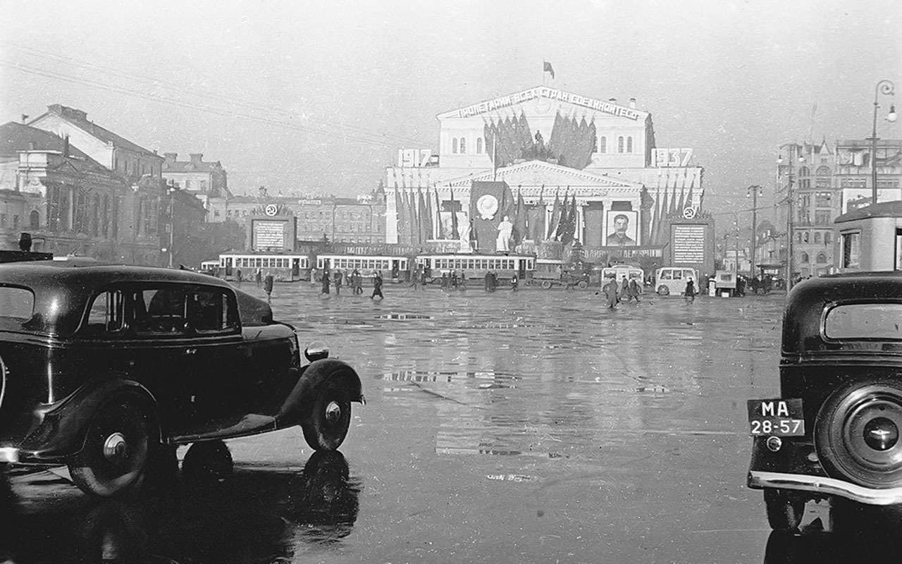 Сережа и надя подобрали фотографии московских улиц начала 20 века и 1930