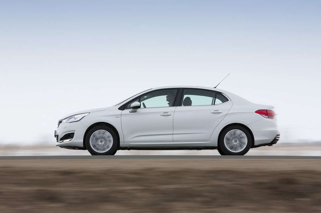 Citroen C4 седан включился в программу обновления автопарка 