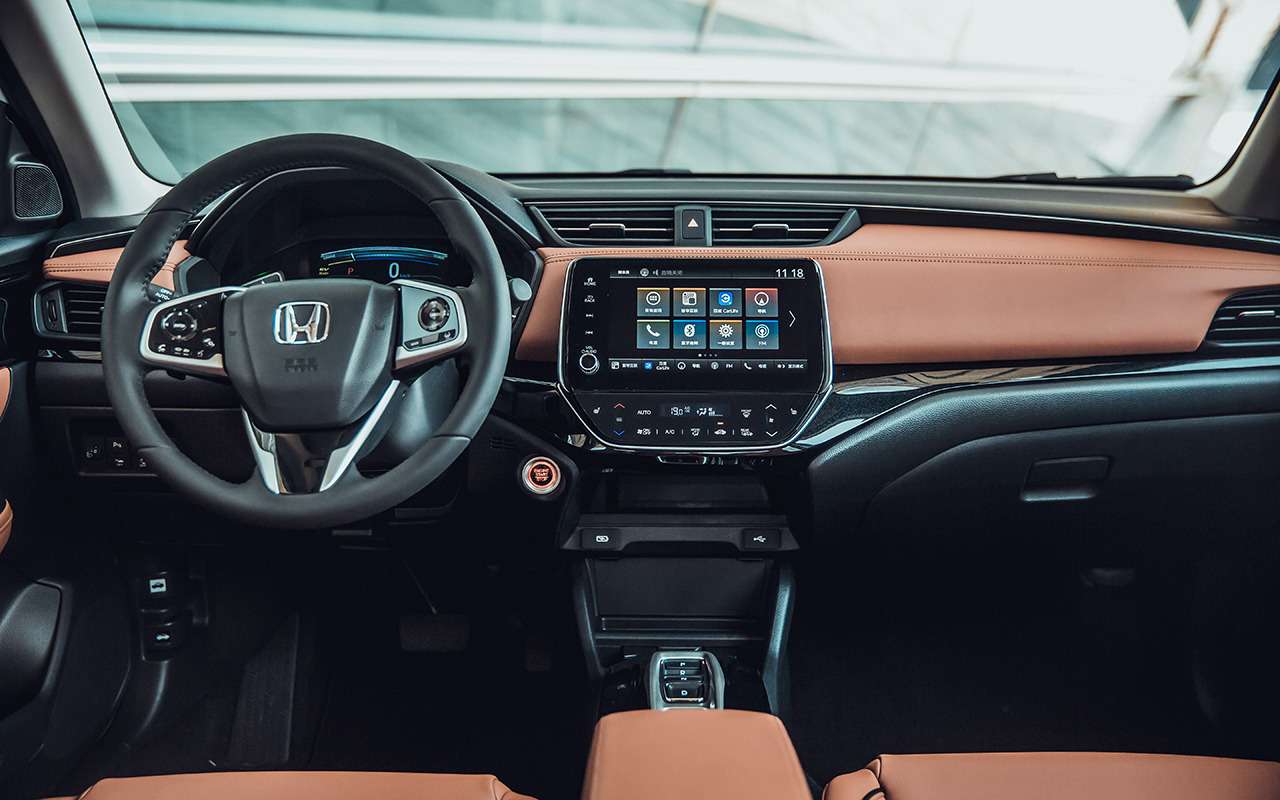 Интерьер Honda Crider