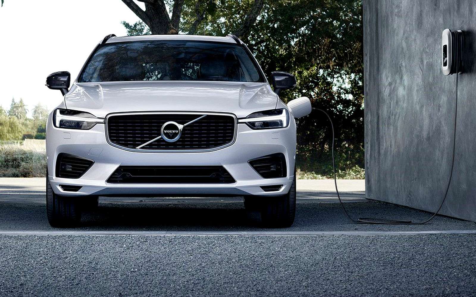 Автомобиль Volvo XC60: обзор, новости, машина Вольво ХС60 — характеристики,  комплектации, разные поколения Volvo XC60 — сайт За рулем www.zr.ru