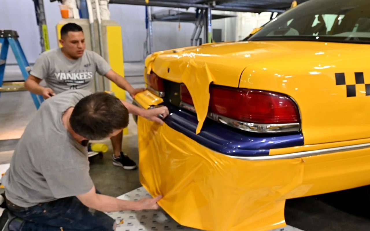 Защитная пленка может разрушить кузов машины