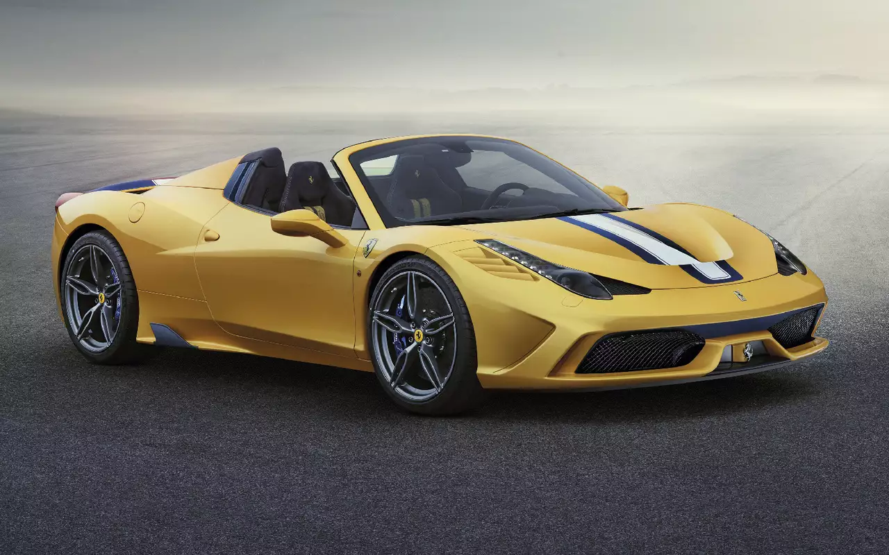 Парковщик по ошибке отдал дорогую Ferrari молодым наркоманам