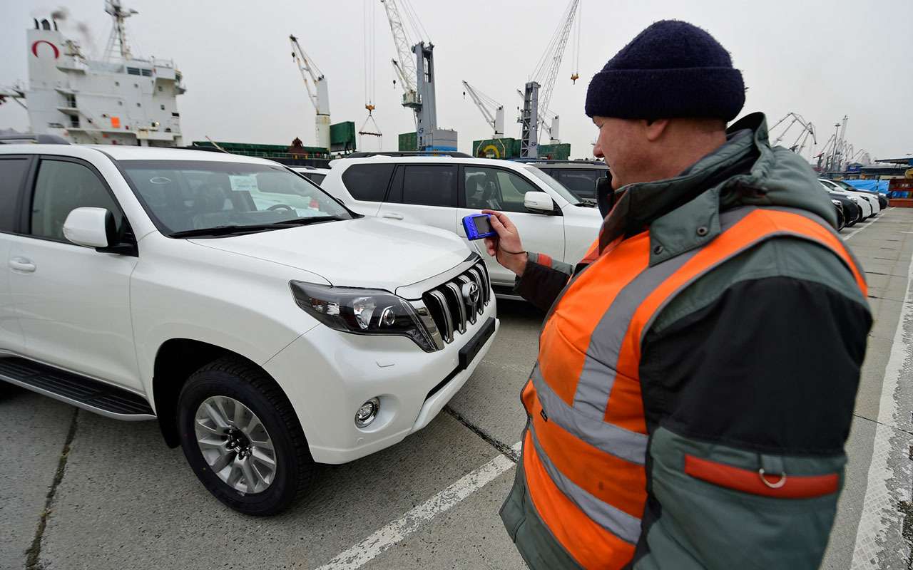 В Россию начали завозить дешевые машины
