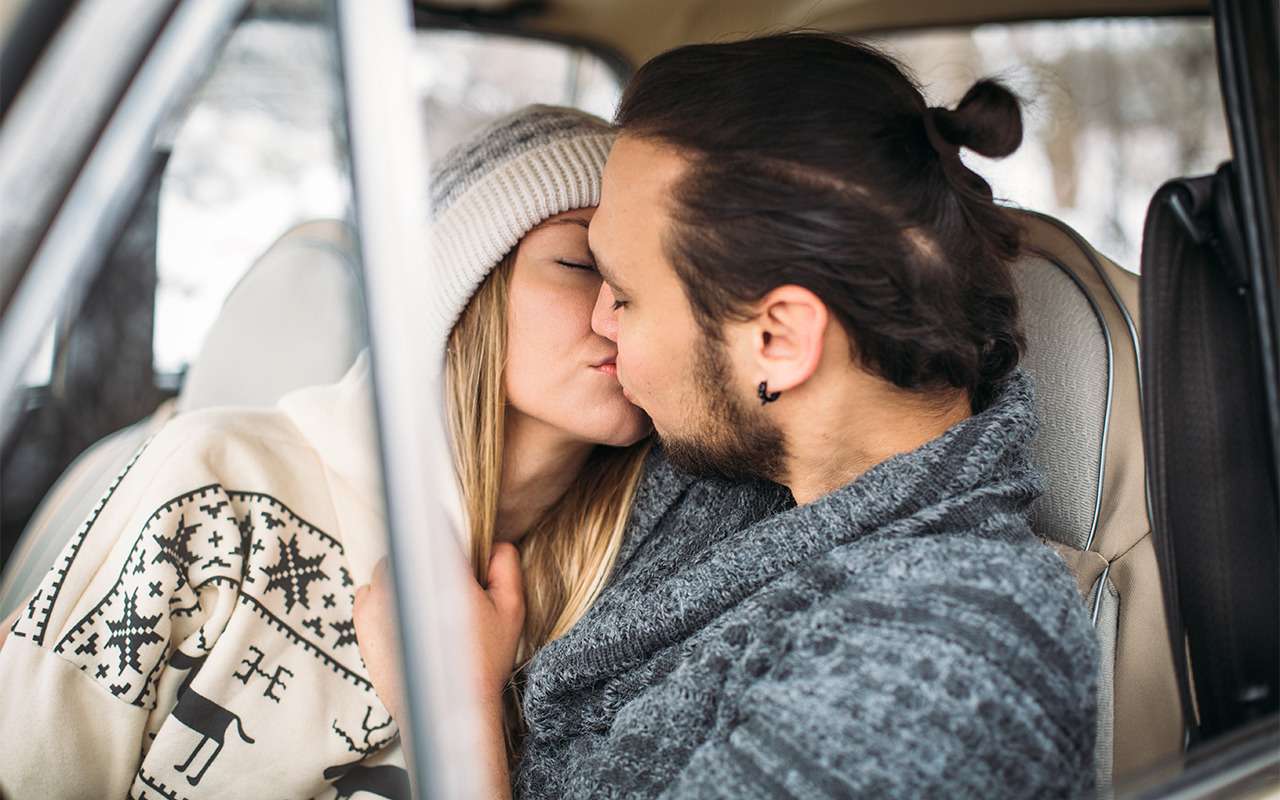 Девушка на первом свидании угнала машину кавалера