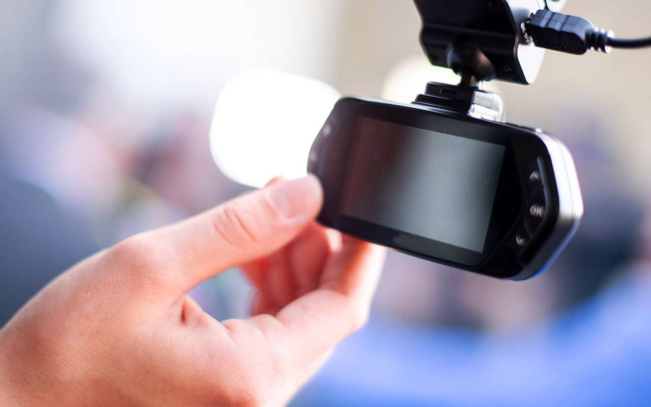 Тест видеорегистраторов: незачем переплачивать!