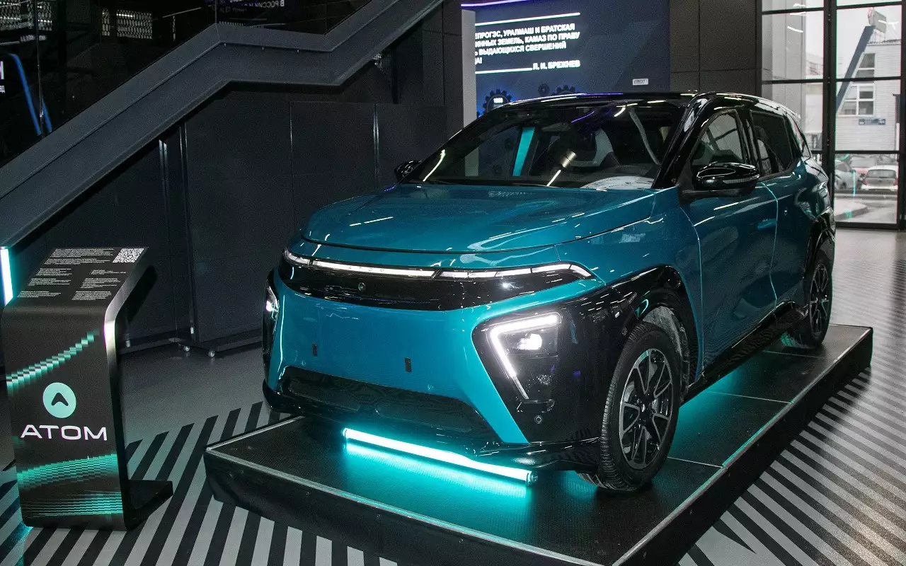 Атом – когда появится, сколько проедет в мороз, где обслуживать?