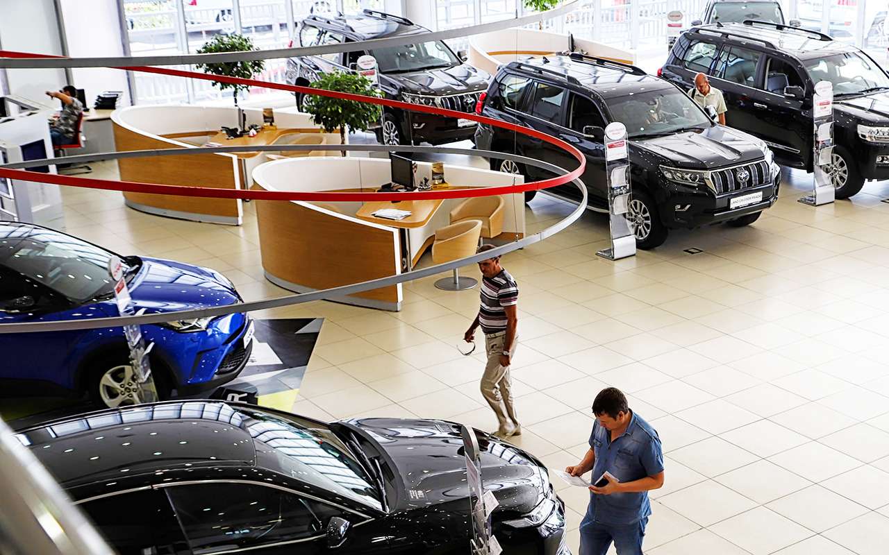 Замедленное падение: мы покупаем все меньше автомобилей