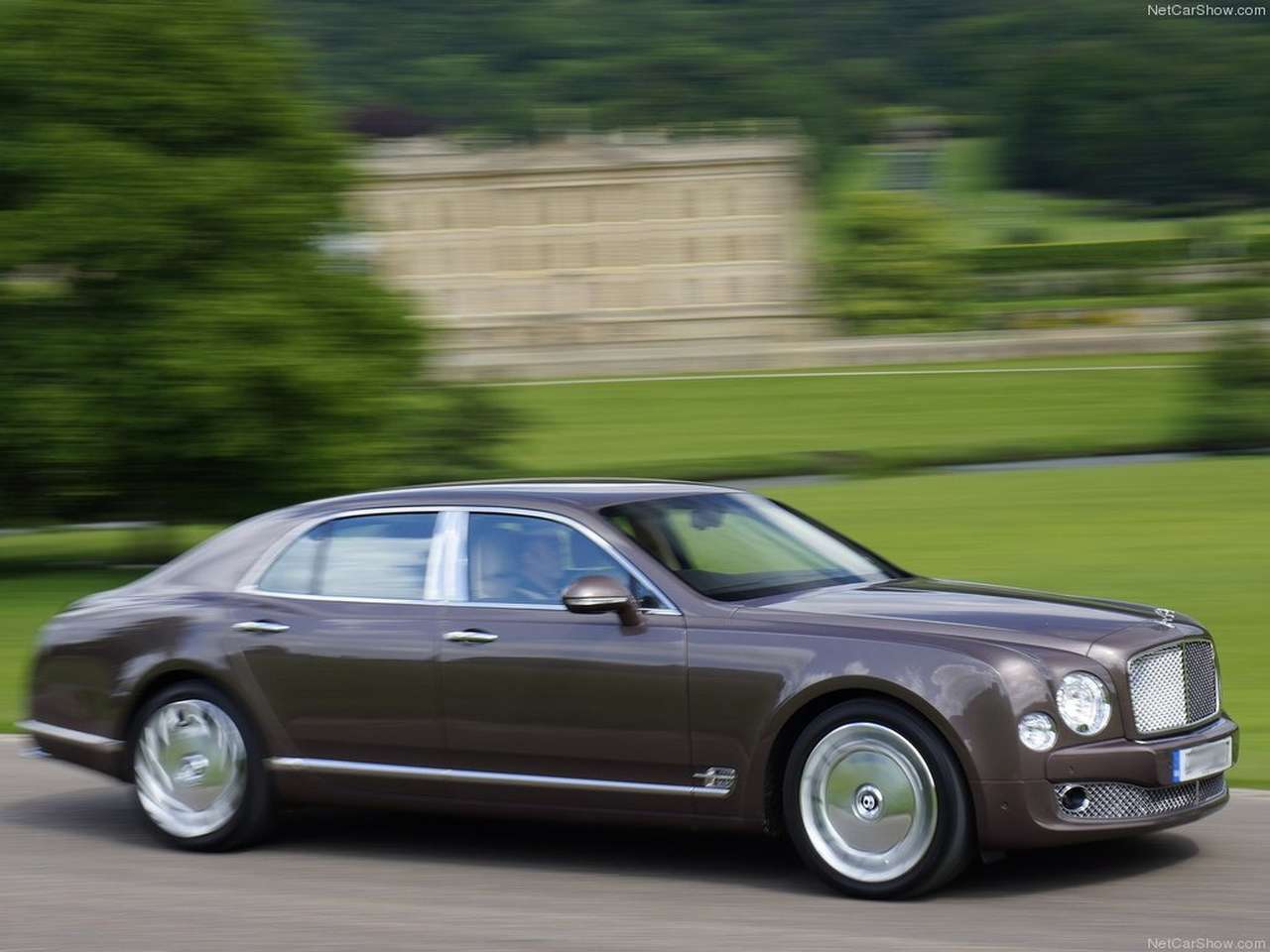 Незадачливый вор не смог угнать Bentley, но похитил ключи 