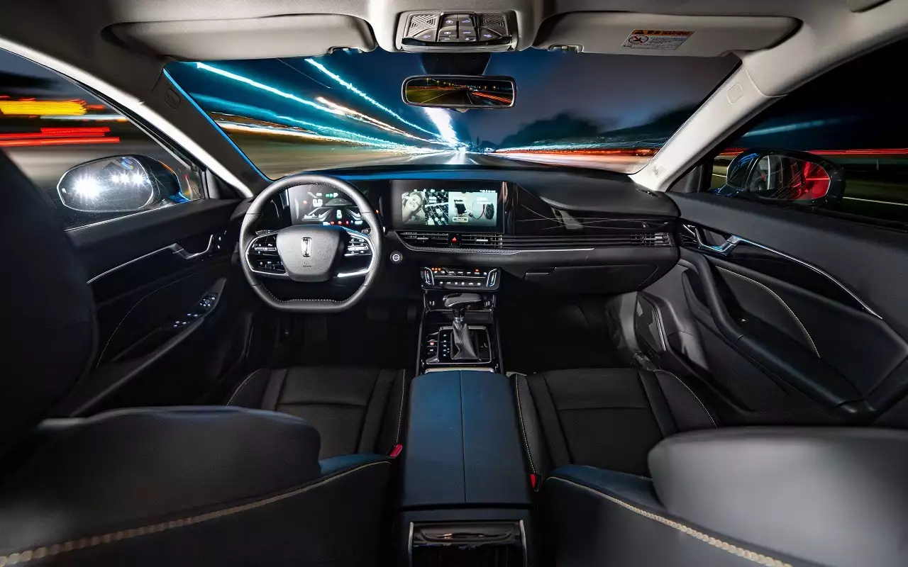 Интерьер Bestune B70