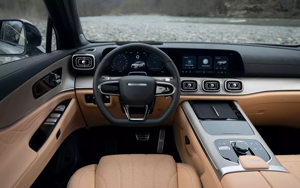 Так можно было? В этом «китайце» нет самого противного автомобильного звука