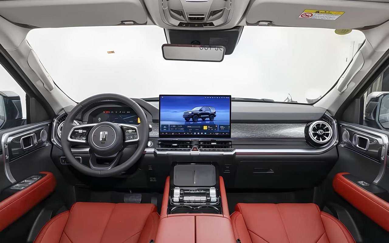 Интерьер Tank 400