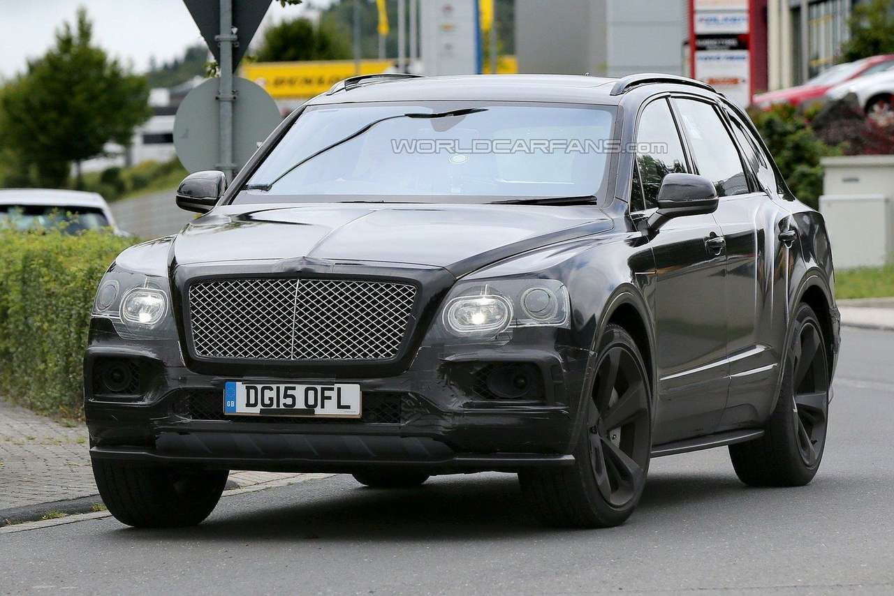 Bentley тестирует сверхмощный кроссовер