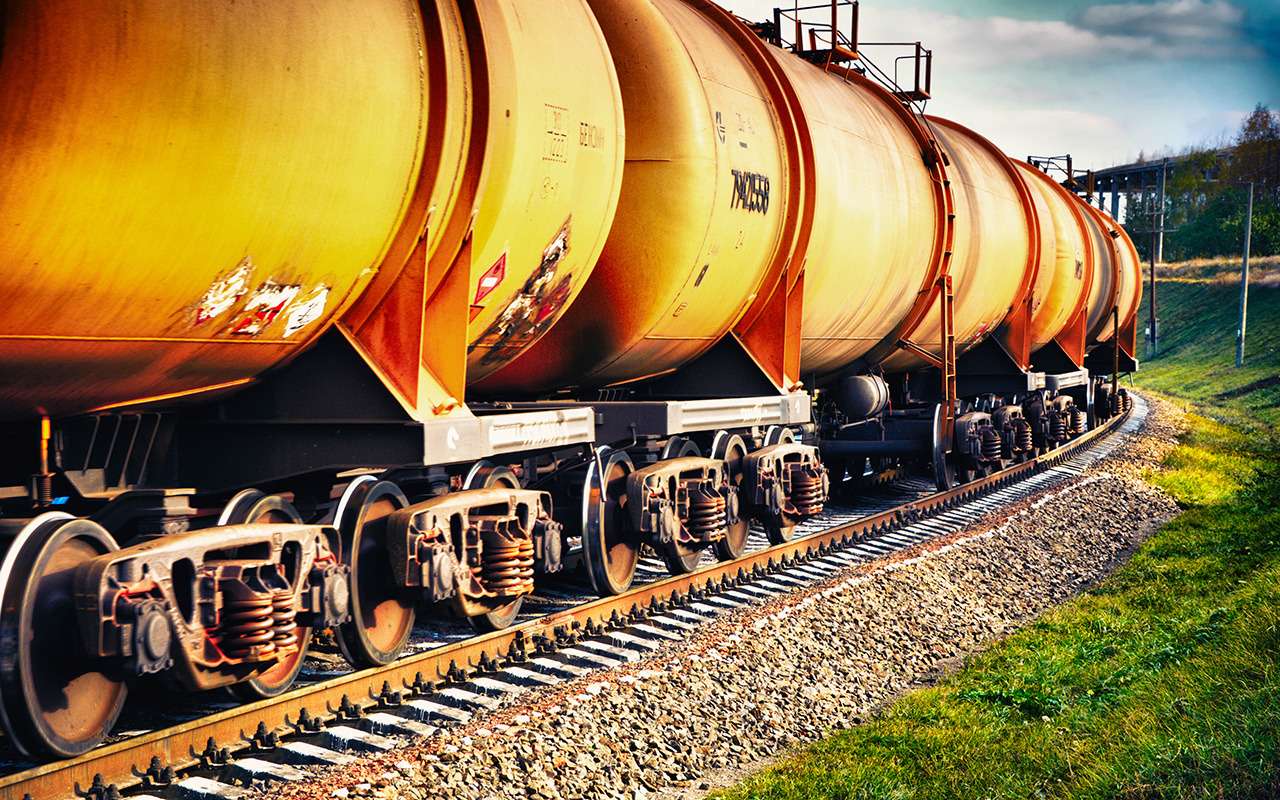 В России могут временно ограничить экспорт бензина