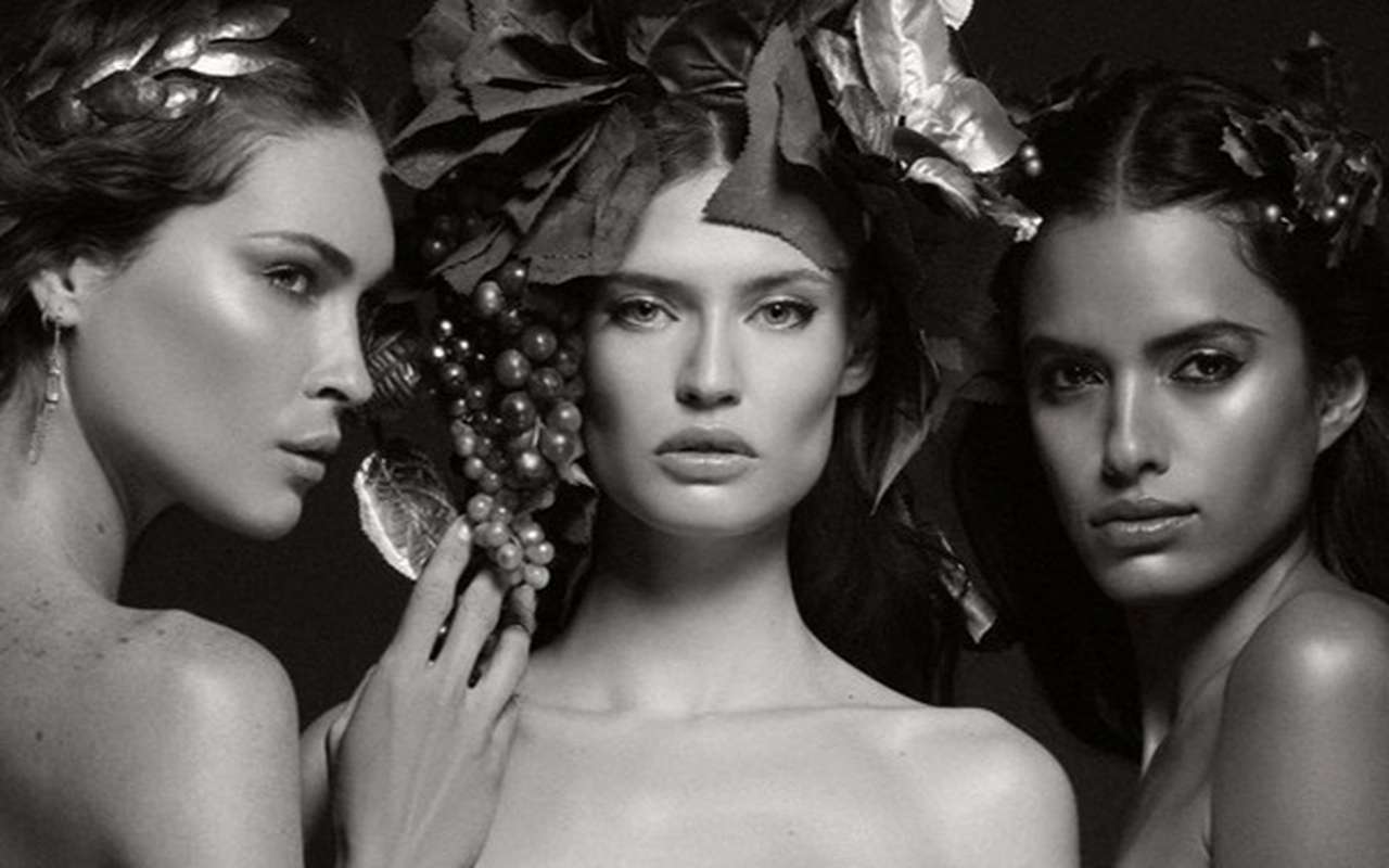 Pirelli представила календарь на 2011 год