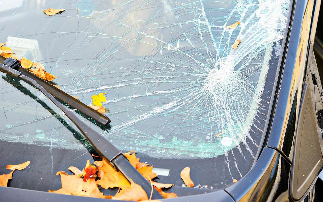 Автовладелец отсудил компенсацию за упавший на его Ford контактный провод