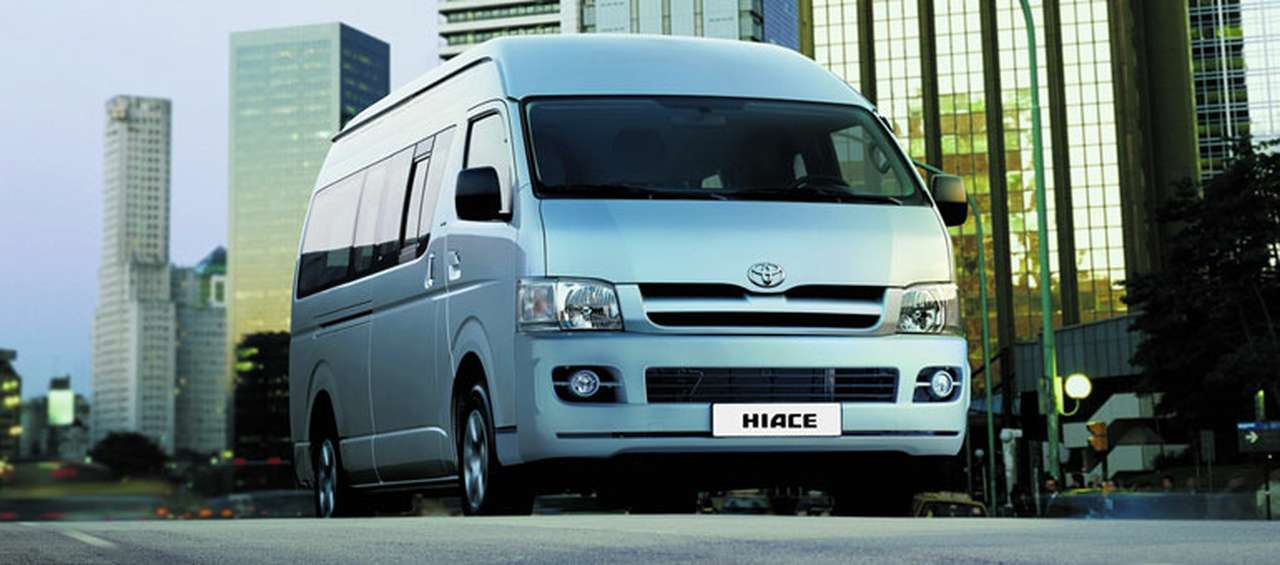 Toyota запускает в России дизельный Hiace 