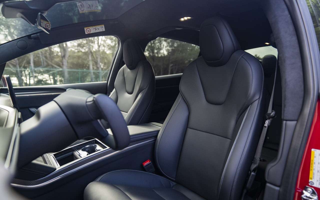 Tesla Model X Plaid
