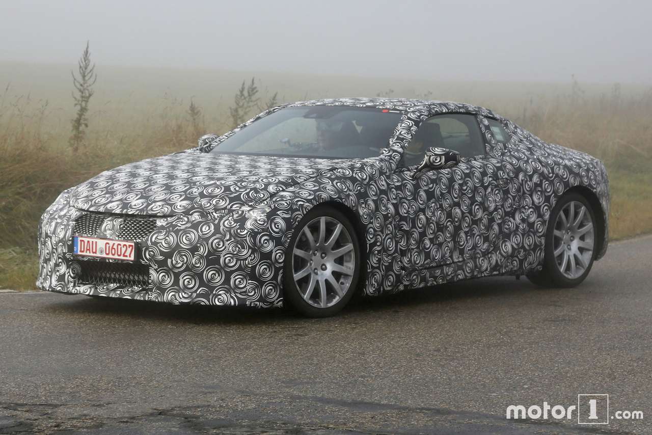 «Пятисотый» по-японски: Lexus LC 500 замер на старте