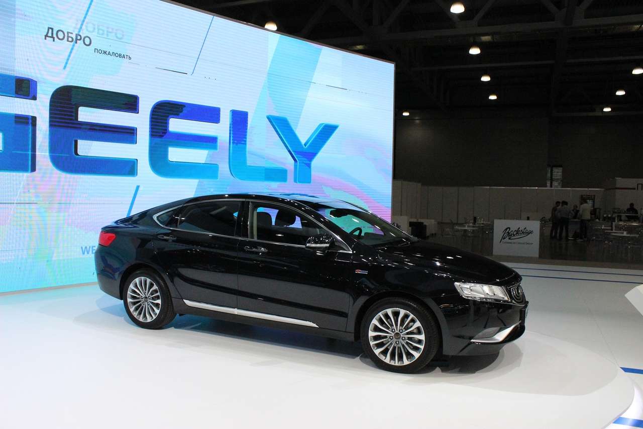 Великолепный странник: на Московском мотор-шоу показали седан Geely Emgrand GT