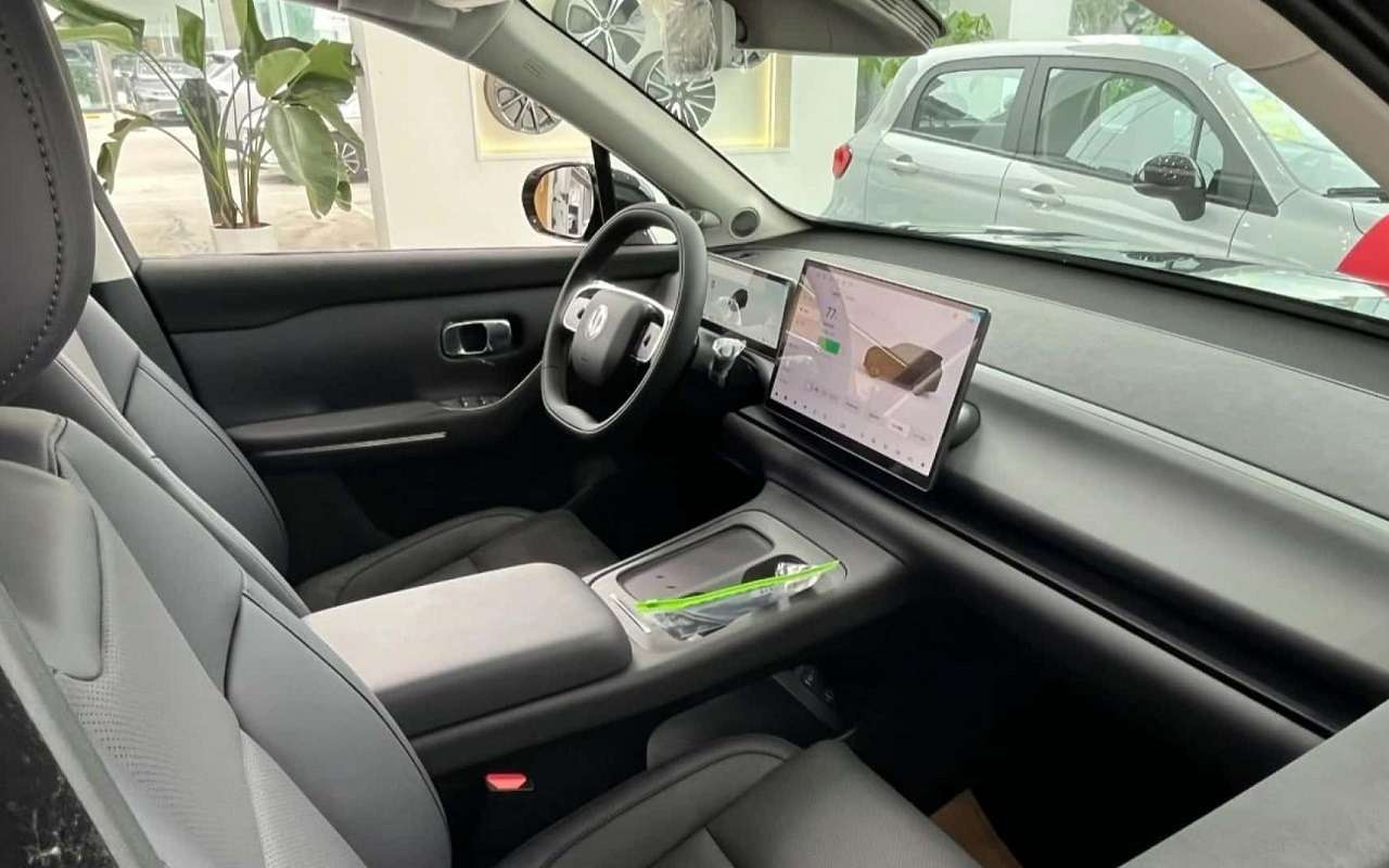 Интерьер Leapmotor C16